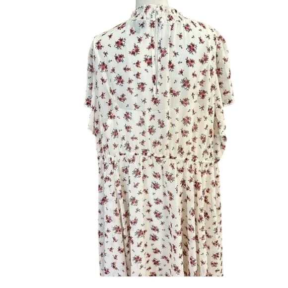 Torrid Plus Size 2 (2X / 18-20) White Floral Chiffon Flutter-Sleeve Dress – Flow - Picture 8 of 10